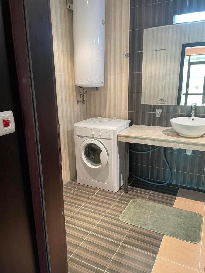 Babylon Sp Apartments Pantai Sunny Bagian luar foto