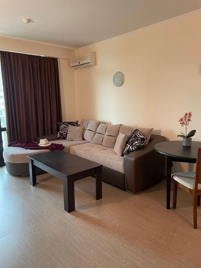 Babylon Sp Apartments Pantai Sunny Bagian luar foto